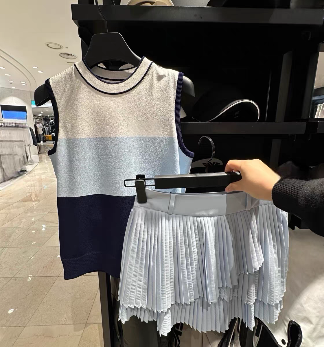 Korean Style Color Block Knit  - Summer Golf Clothing recension och pris