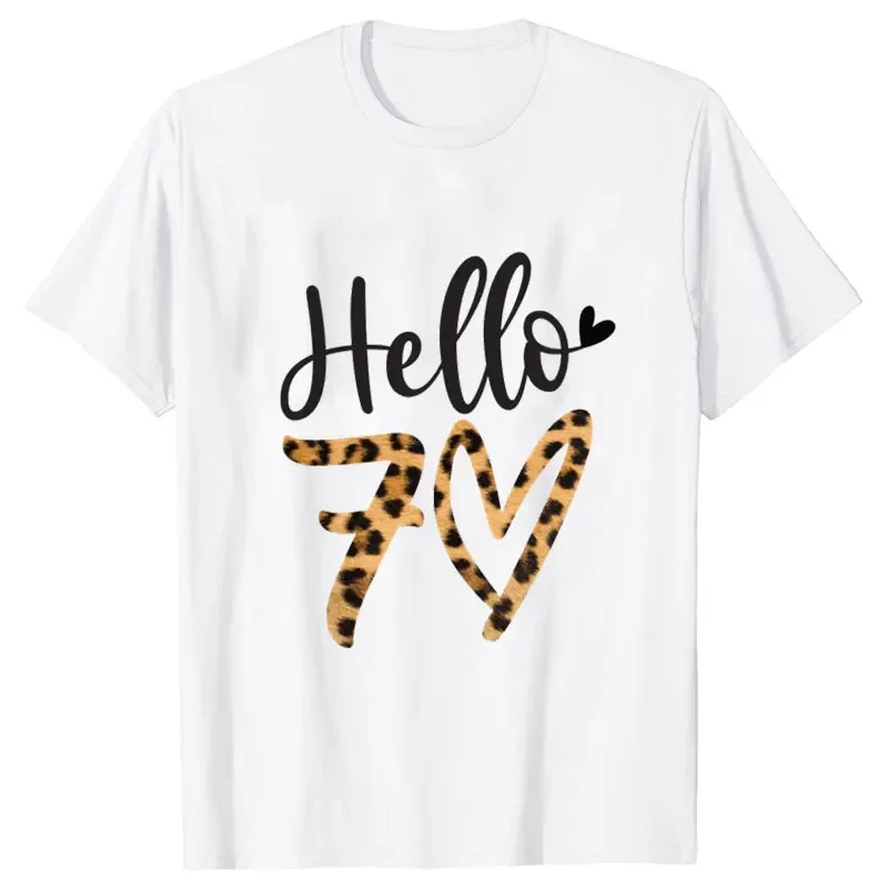 Hello 70 Tops Leopard Graphic  - Summer Loving Clothing recension och pris